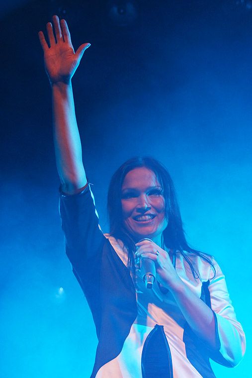 080520193902_3_tarja001.jpg