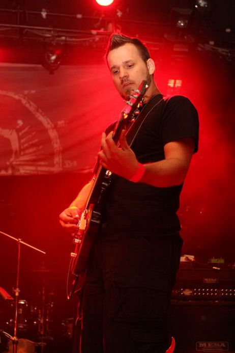 080922212119_1_dweal5.jpg