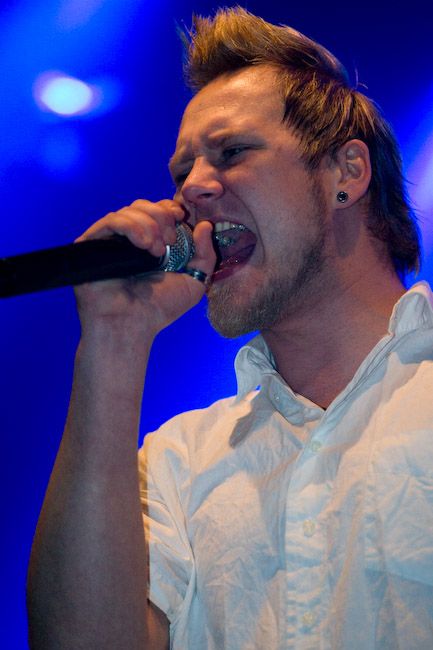 090212_1_emergency_gate-4.jpg