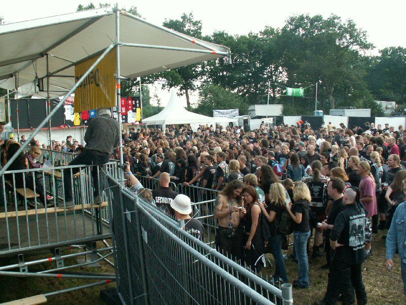 2006 Wacken 003 Scorpions signing session.jpg
