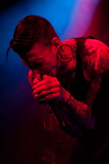 20120330_1_Suffocate-4.jpg