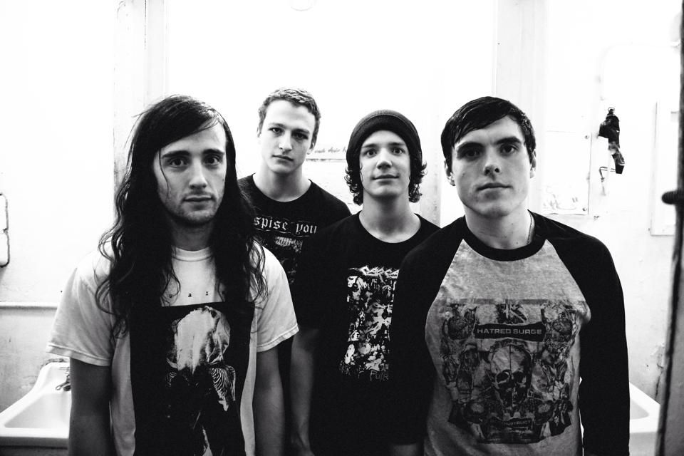 Full Of Hell ponujajo brezplačen download najnovejšega EP-ja
