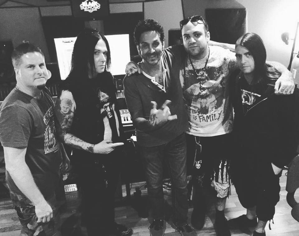 Bobnar Deen Castronovo gost na novem albumu skupine Wednesday 13