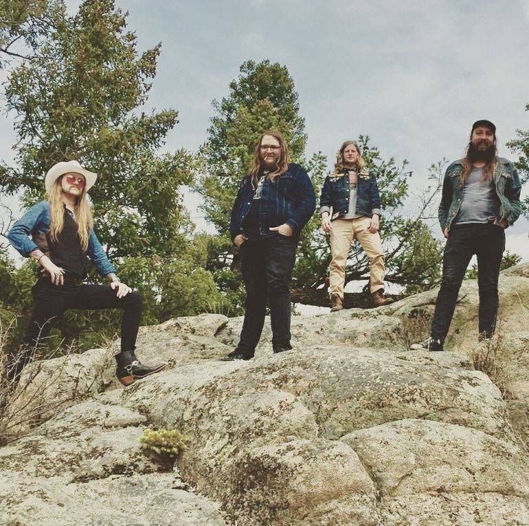Bison Machine podpisali za založbo Small Stone Records