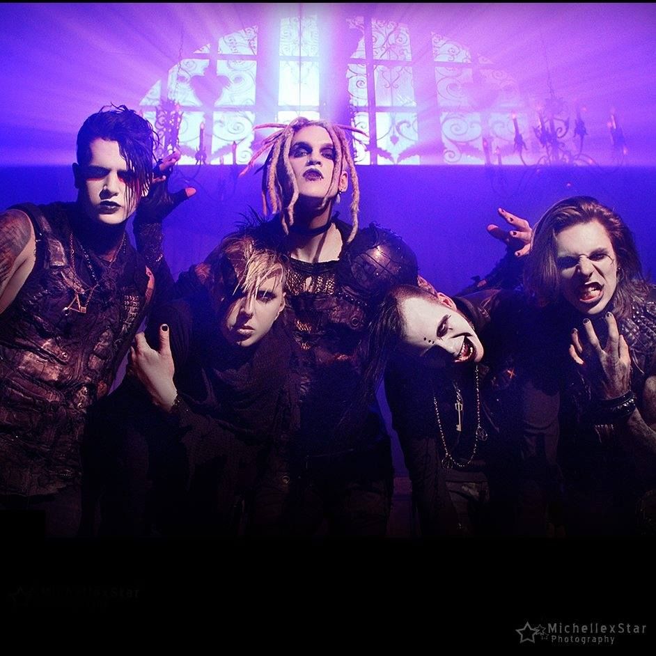 Industrialci Davey Suicide objavili nov videospot