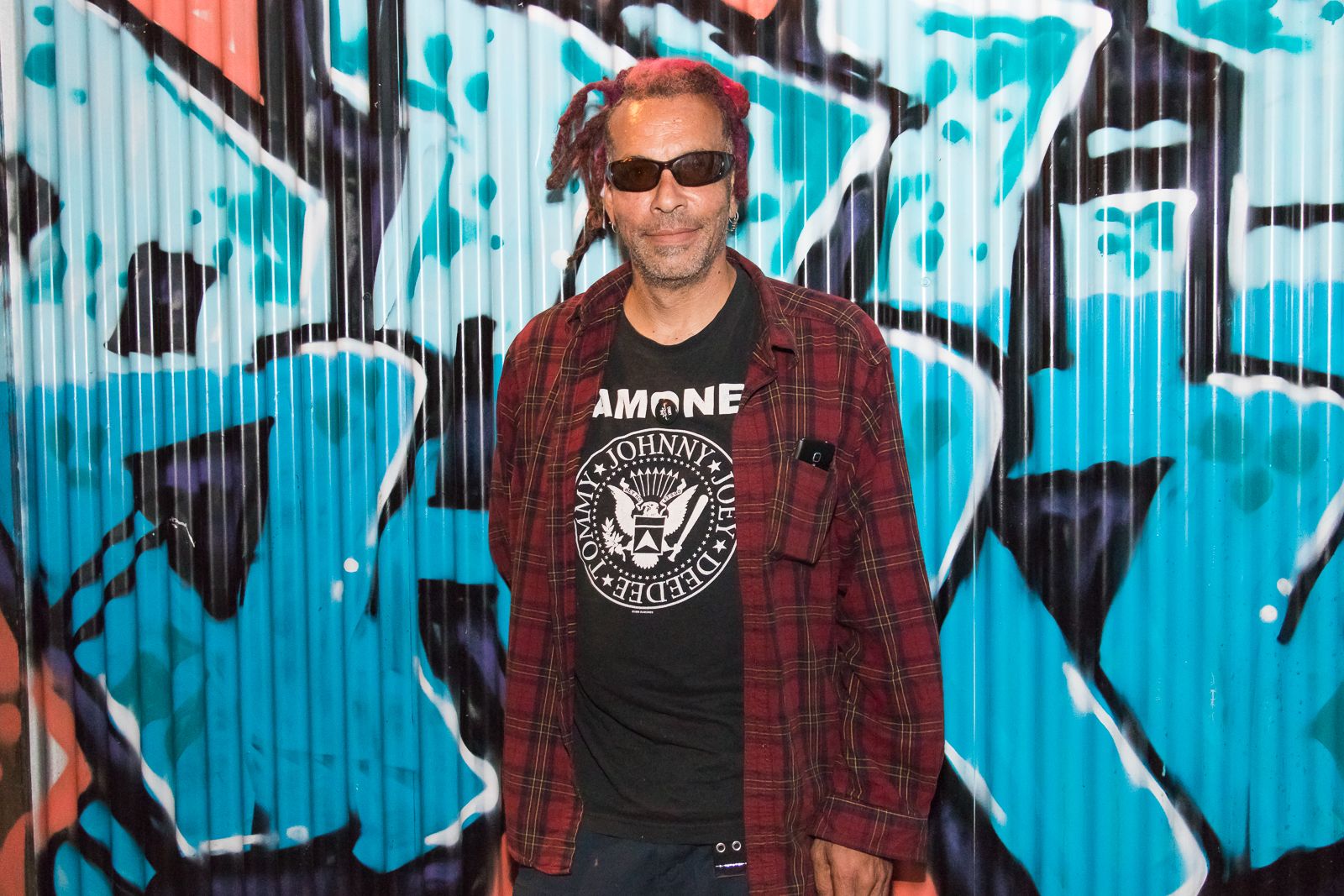 Umrl je Chuck Mosley