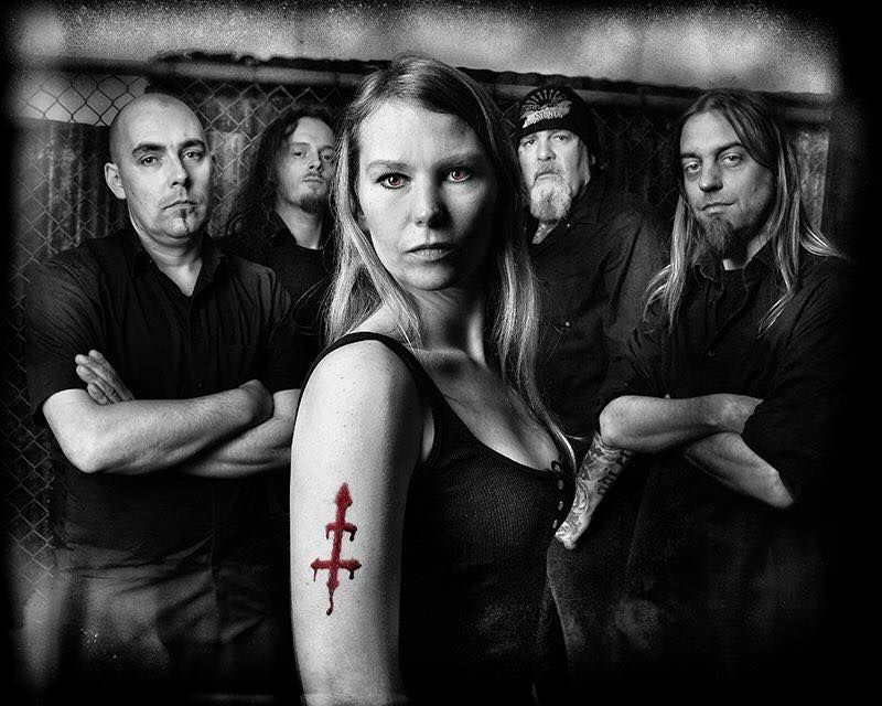 Altar predstavljajo videospot za novi single