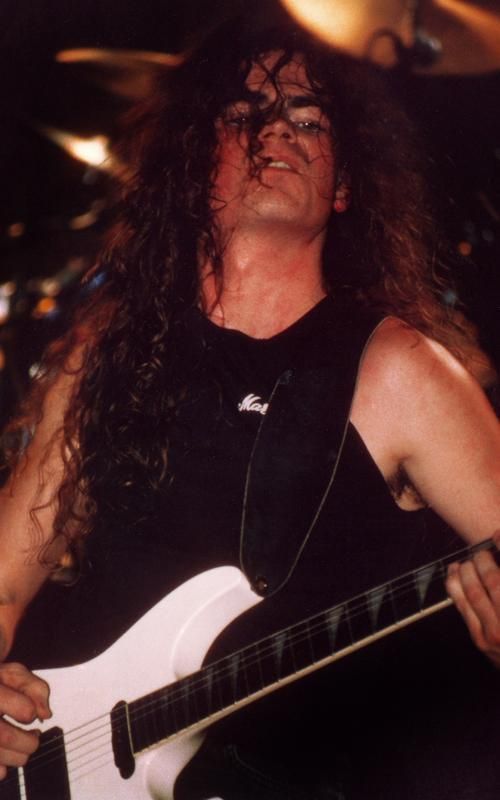 Umrl kitarist Tim Calvert