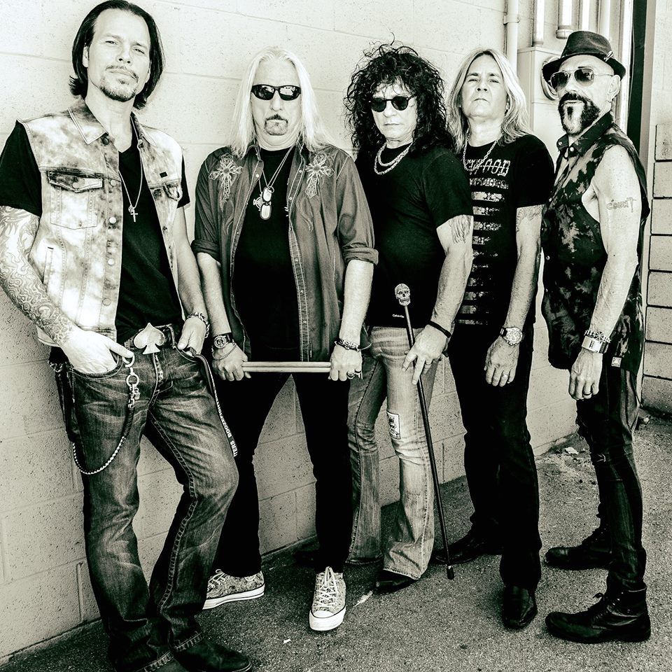 Rough Riot z nekdanjimi člani Quiet Riot in Rough Cutt