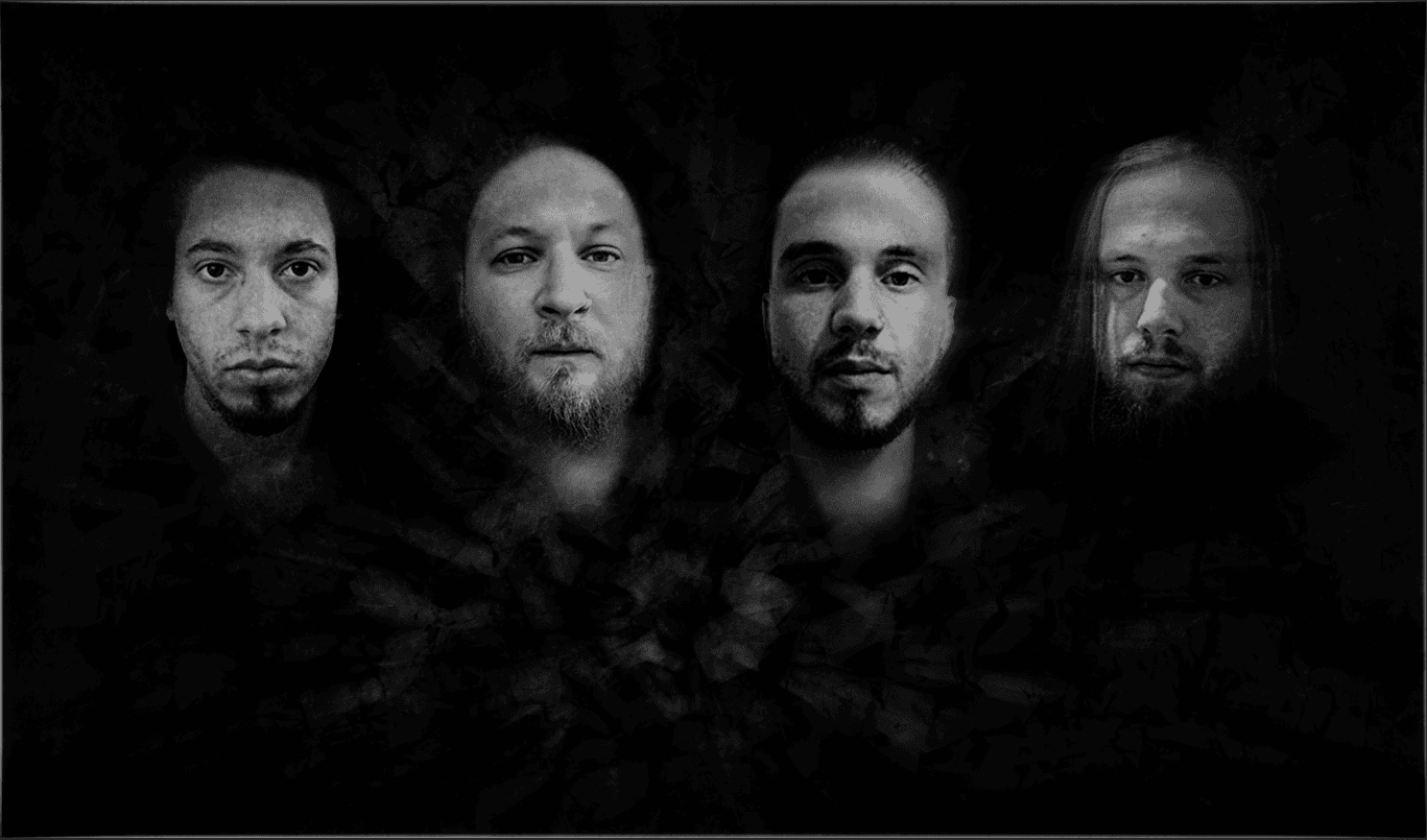 Prisluhnite kompilaciji Born To Lose, Doomed To Die