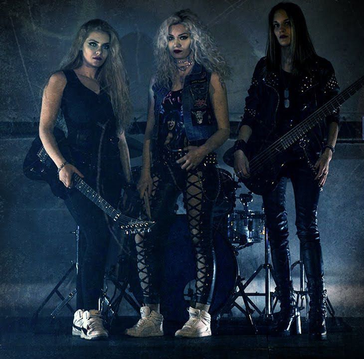 Jenner z videospotom za nov single Night Without Dawn