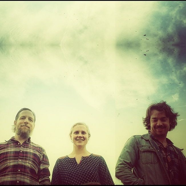 Burning Sister izdali samonaslovljeni debitantski EP