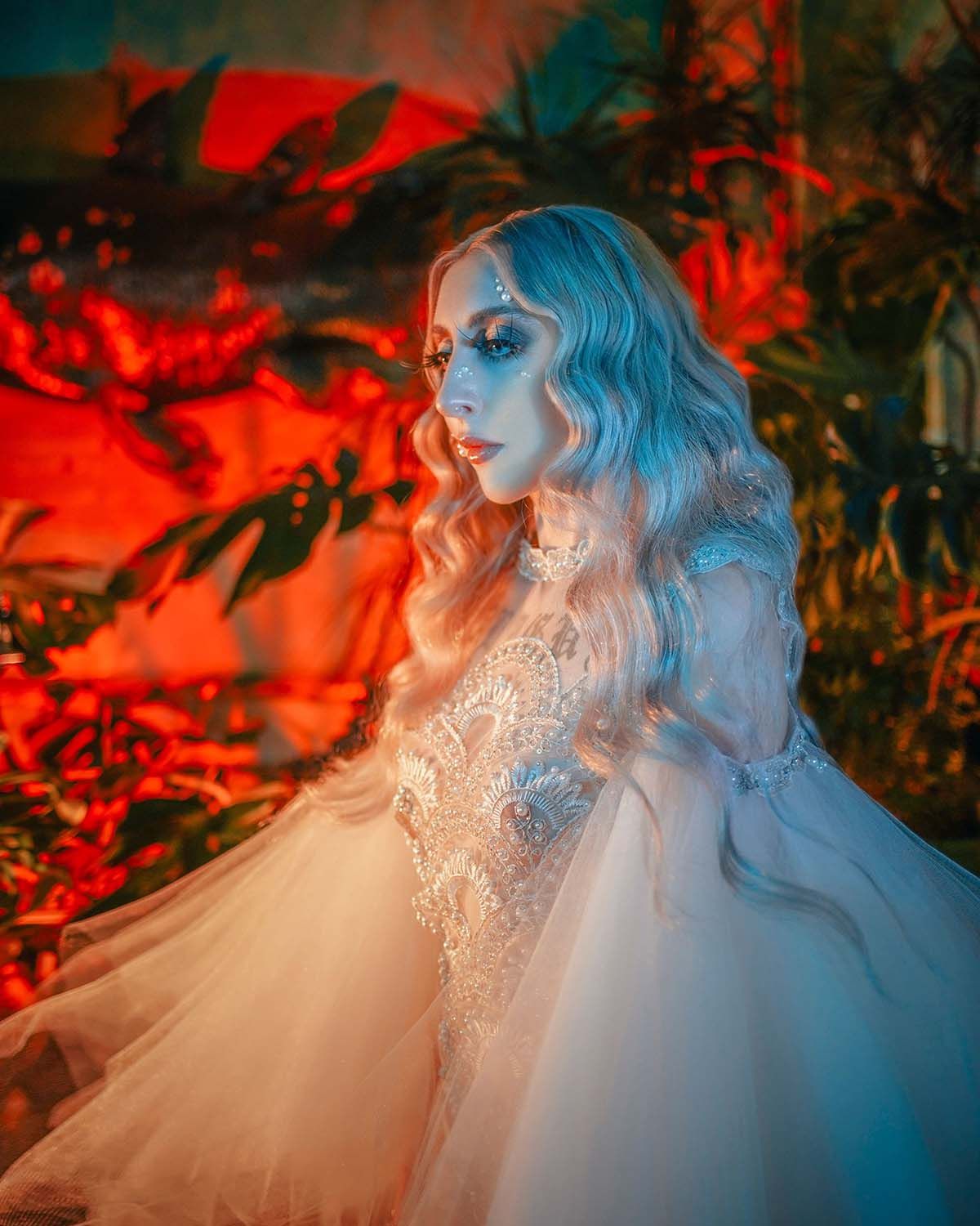 Lingua Ignota z novim singlom in videospotom
