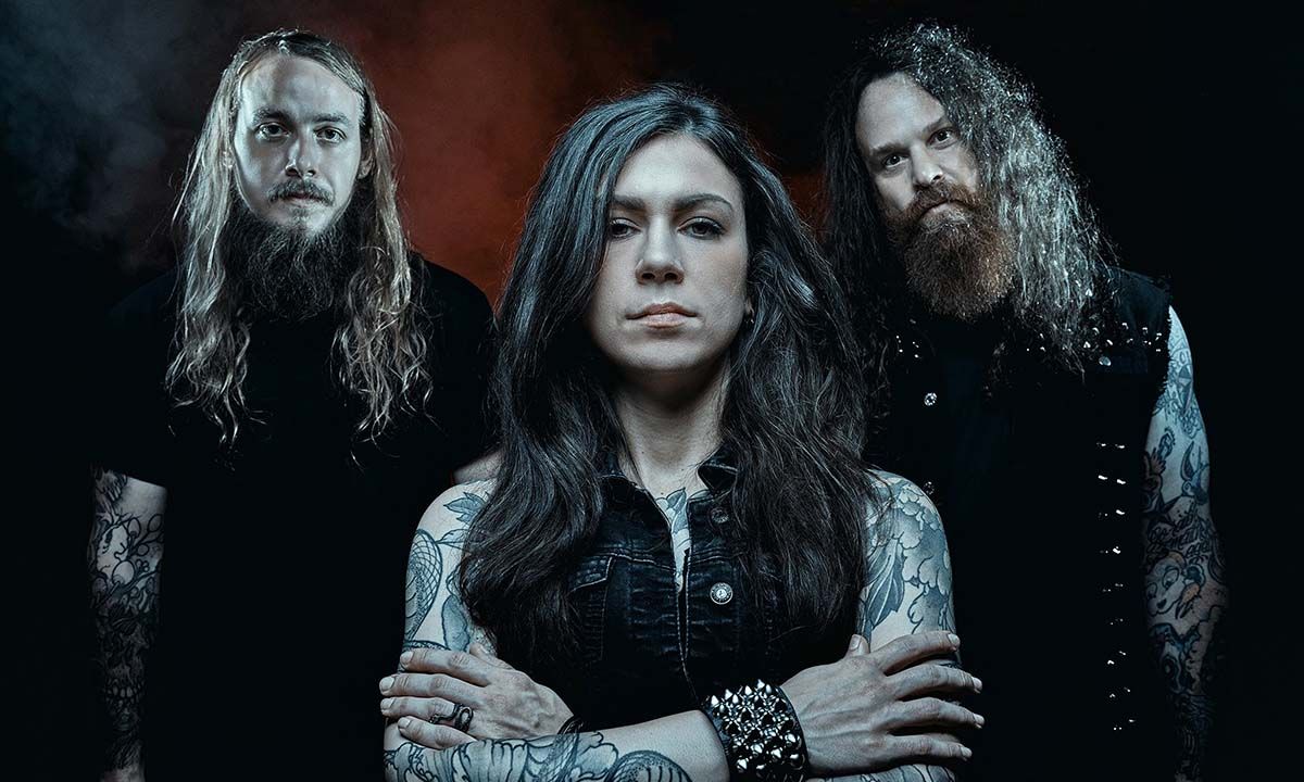 Yatra podpisali za založbo Prosthetic Records
