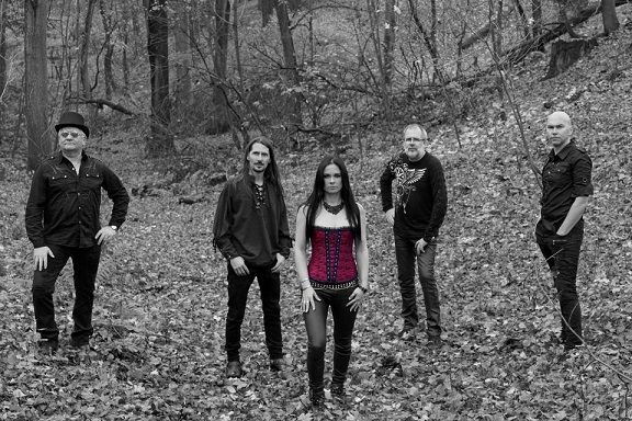 Hel's Throne podpisali z Wormholedeath, kjer bodo ponovno izdali prvenec Ravens Flight