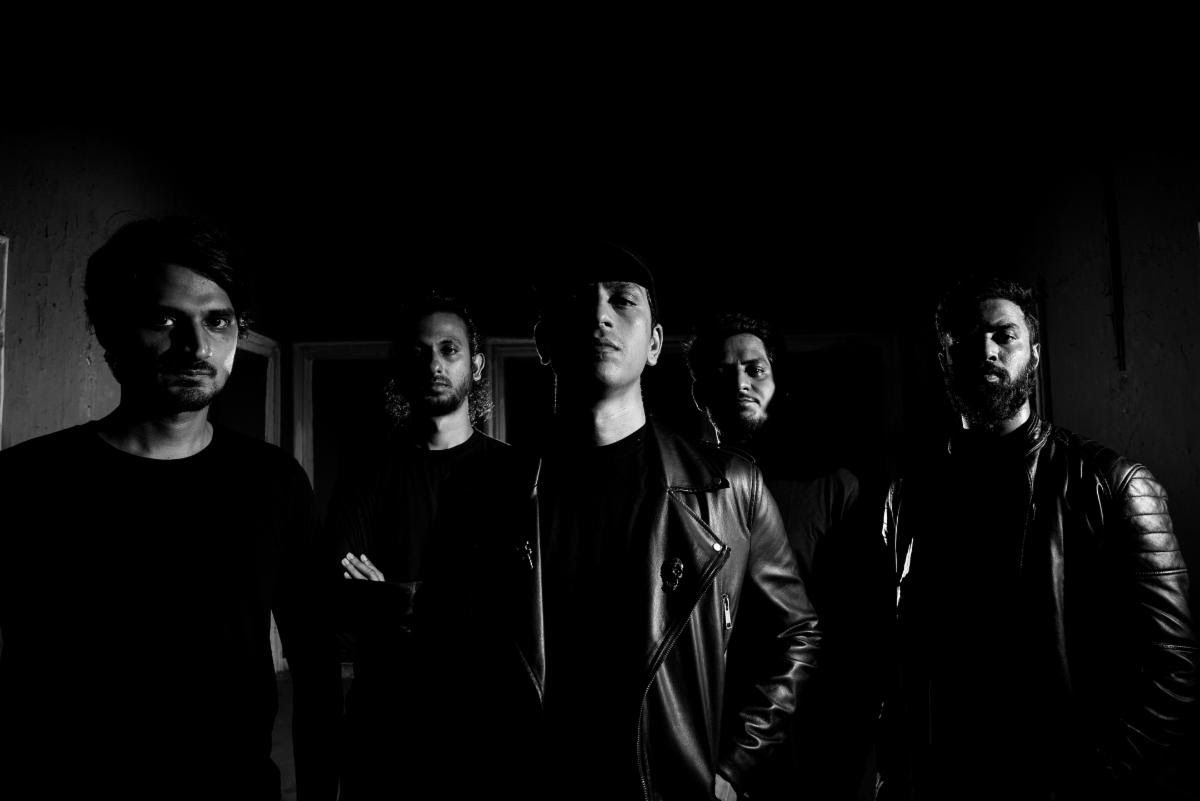 Godless predstavljajo drum playthrough za komad Fluxion
