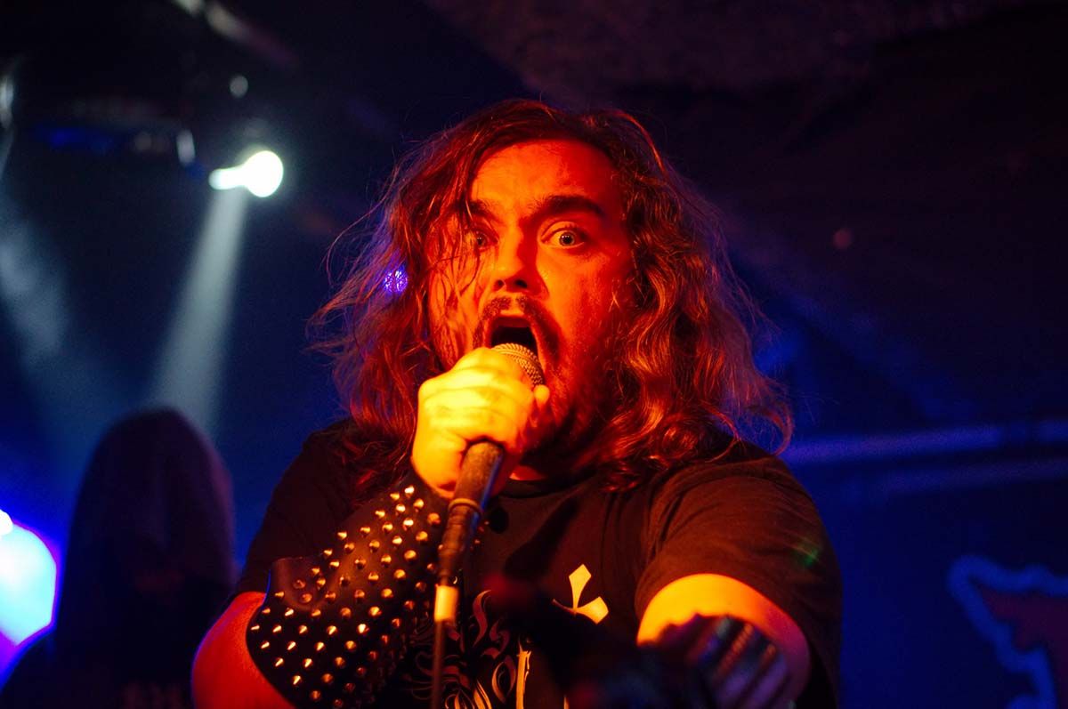 Deumus včeraj pri Grazil Records izdali studijski prvenec