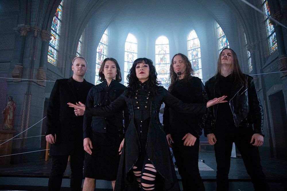 Flowerleaf tudi v obliki videospota izdali single The Storm