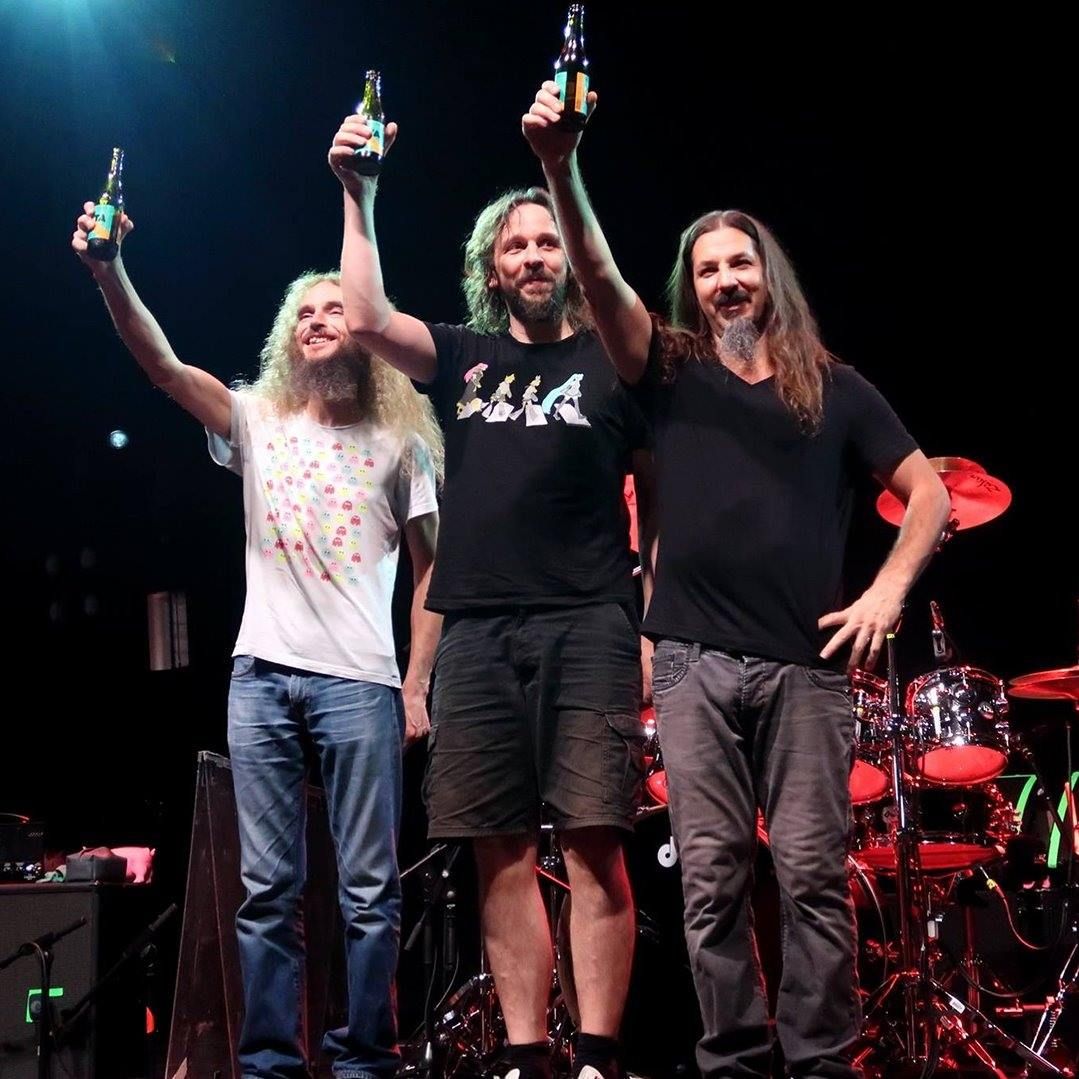 The Aristocrats so sodelovali s Primuz Chamber Orchestra