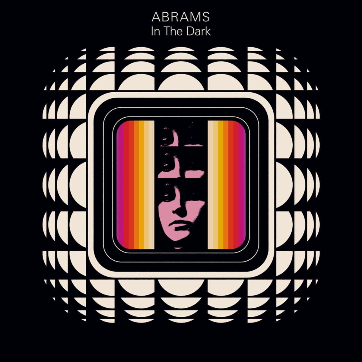 Abrams predstavljajo spot za In The Clouds