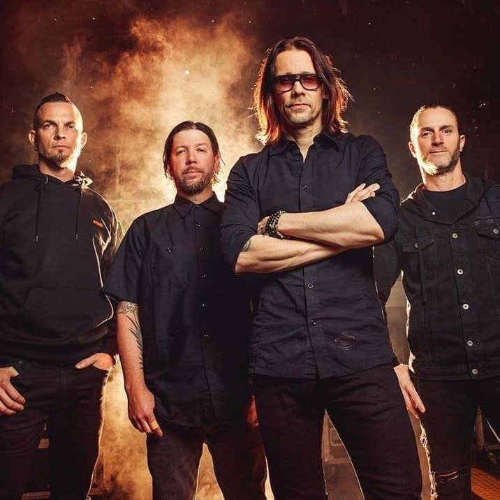 Alter Bridge predstavljajo komad This Is War