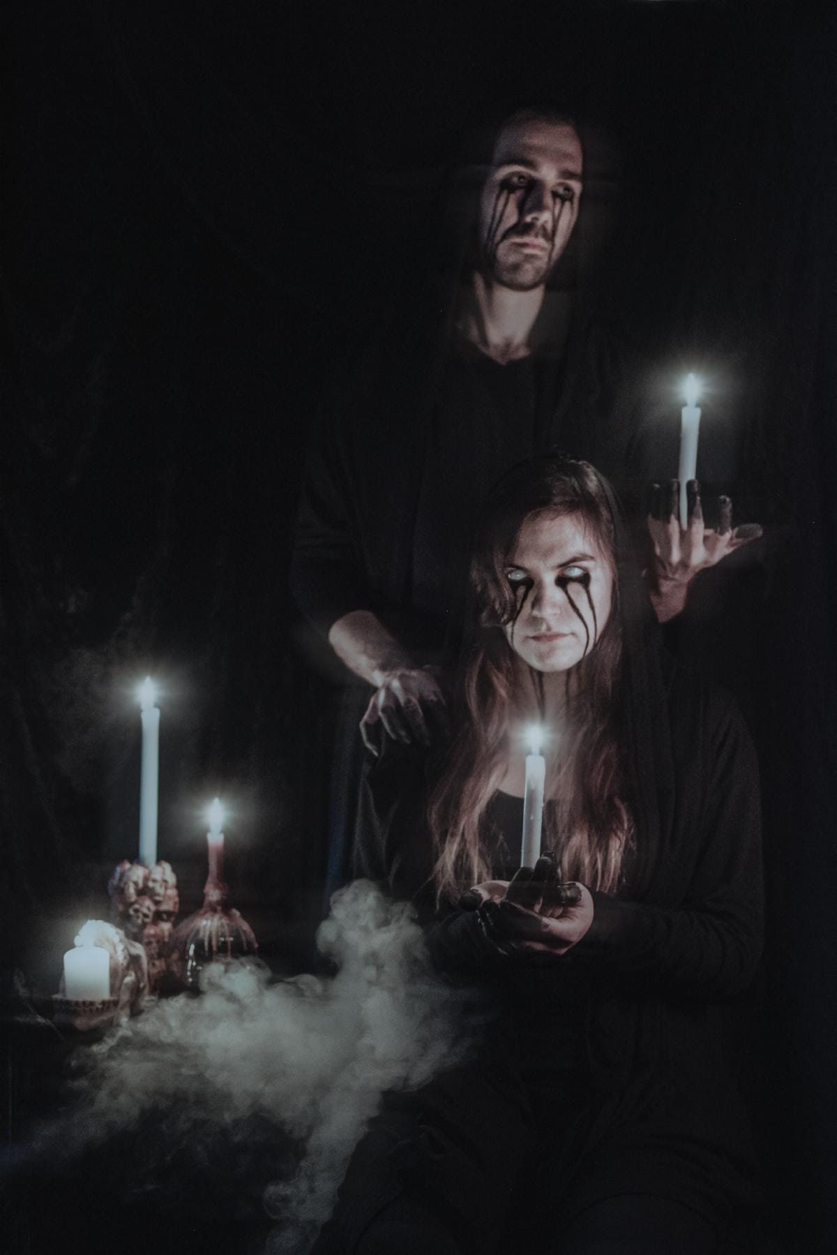 Crown Of Madness z besedilnim videom napovedujejo nov EP