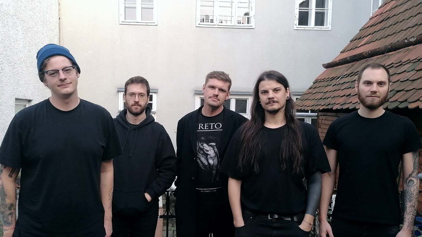 Black Yen in ♄♄♄♄♄ pri založbi Grazil Records izdali split kaseto