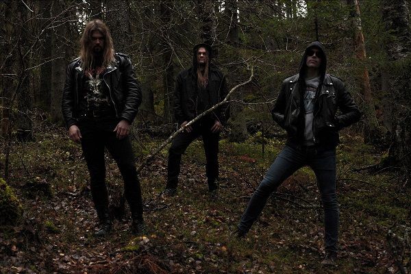 Hooded Menace so se vrnili k Season of Mist