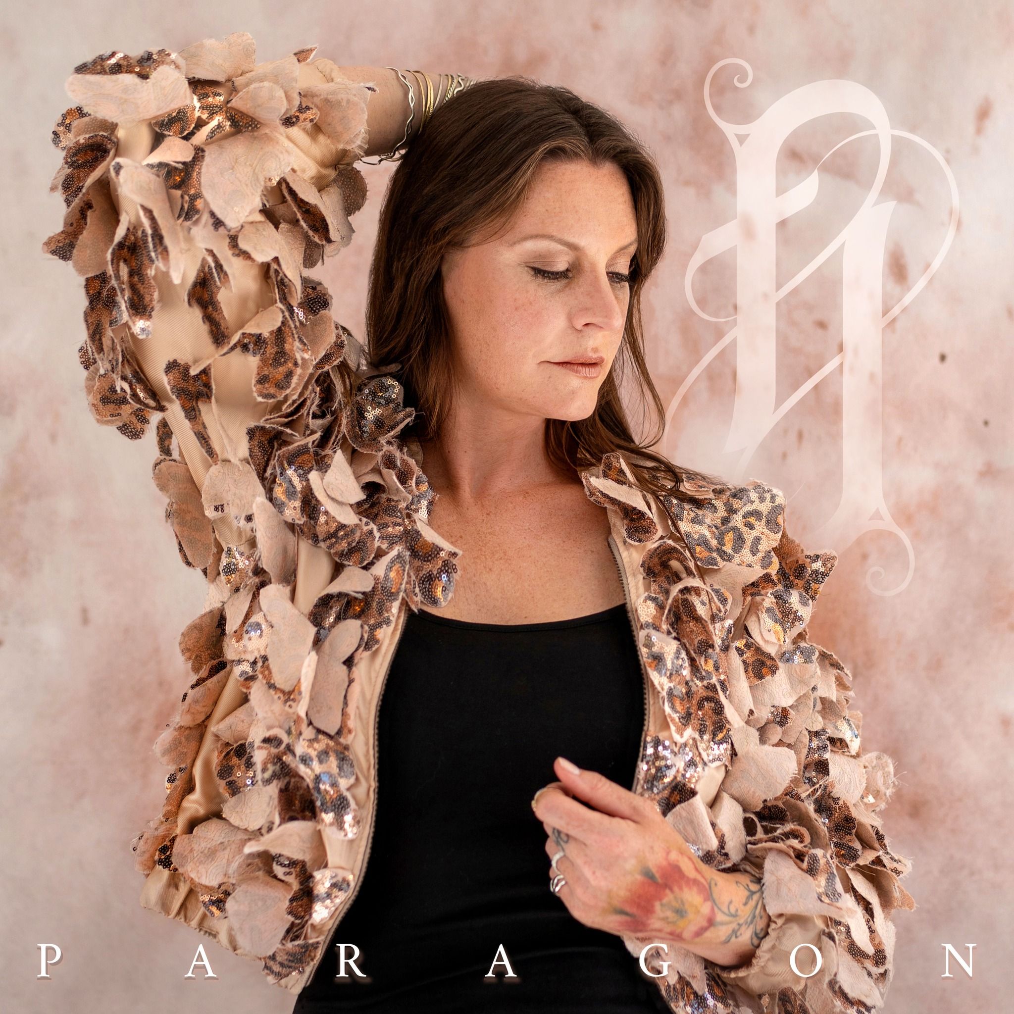 Floor Jansen pred izidom prvenca predstavlja še en single