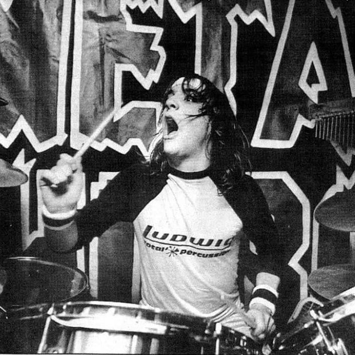 Umrl je Kirk Arrington