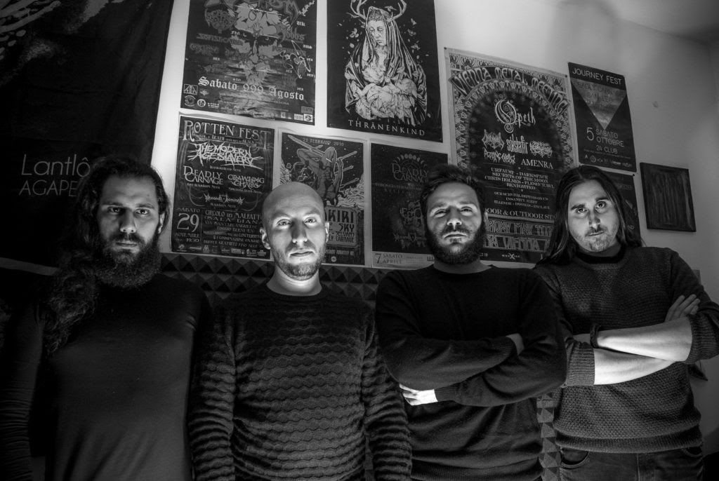 V celoti lahko poslušate tudi Endless Blue od Deadly Carnage
