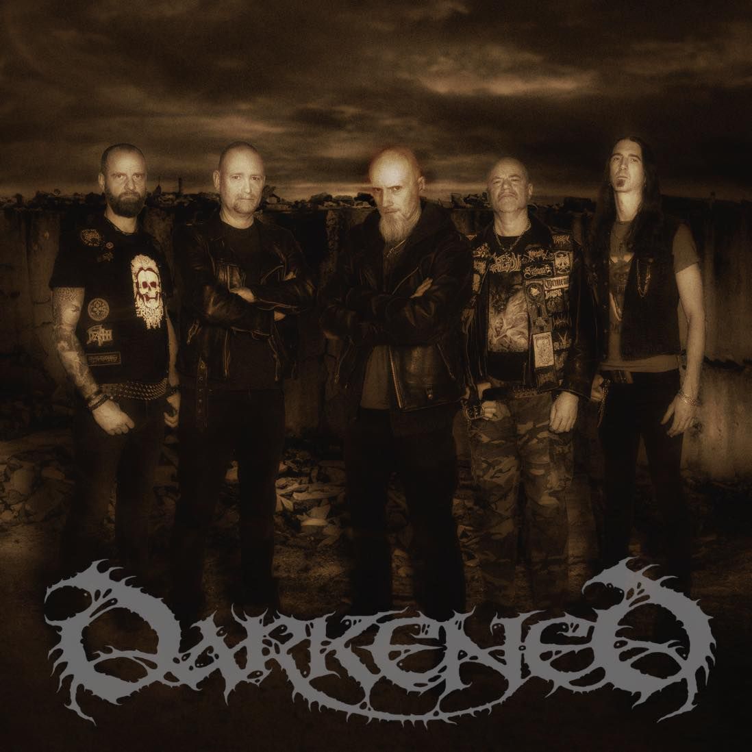 Darkened izdali album Defilers of the Light