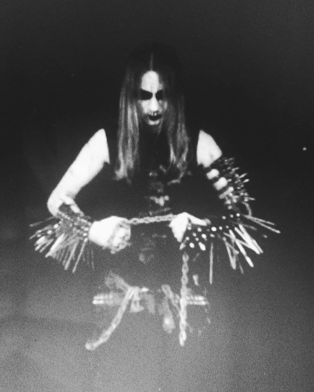 Helleruin z novo skladbo