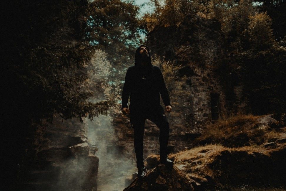 Prisluhnete lahko šestemu albumu projekta Saor