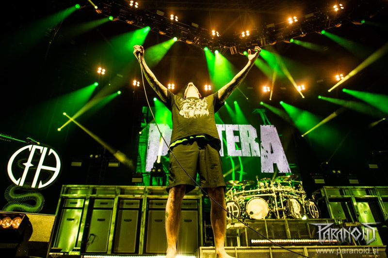 Pantera z live videom iz Ljubljane