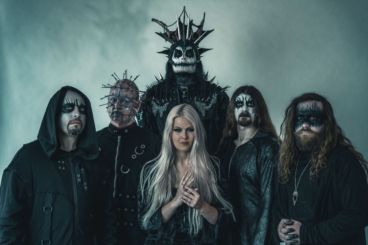Cradle of Filth sredi turneje ostali brez klaviaturistke