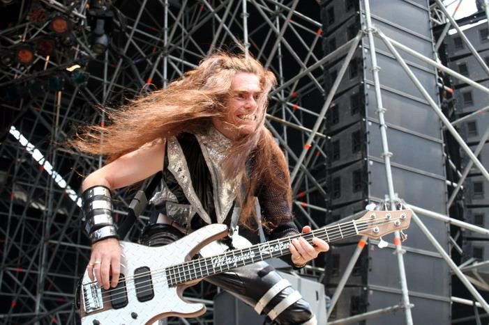 7gom2005-hammerfall02.jpg