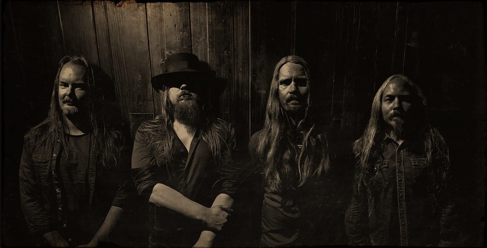 Prisluhnite novemu singlu od Voidanth