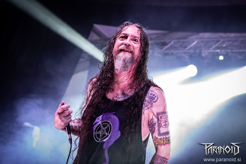 Dave Ingram zaradi bolezni zapustil Benediction