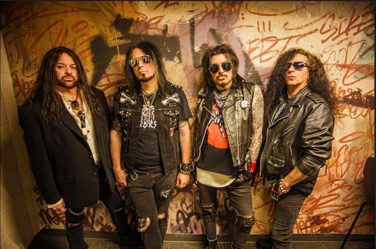 Kickin Valentina posneli video za Silver Moon