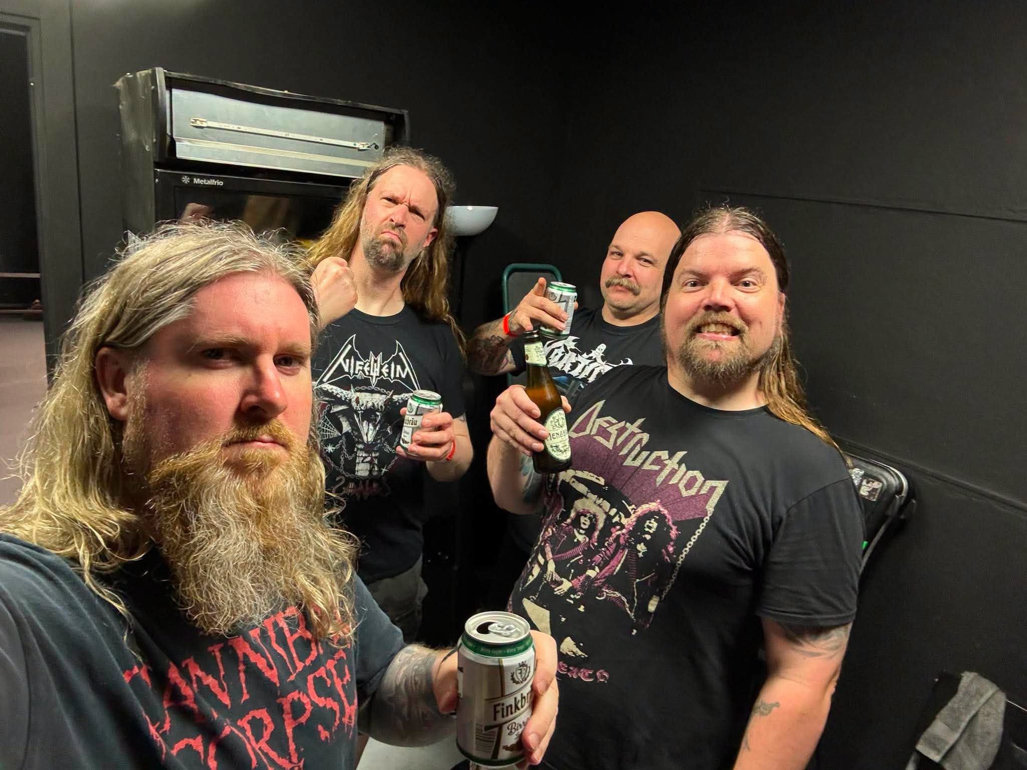 Vomitory ponovno ostali brez kitarista