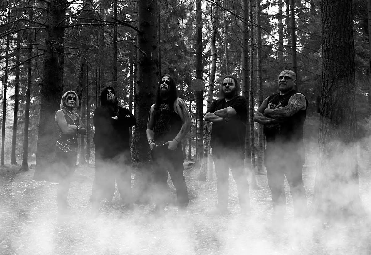 Uhrattu podpisali z Black Lion Records