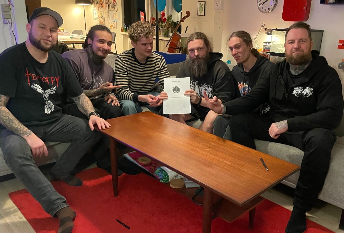 Crown The Beast podpisali za Emanzipation Productions